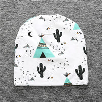 Cute cotton baby hat from MANDOTOS for infants and toddlers, soft and comfortable headwear for young children.