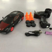 Mandotos 2.4G 4WD RC Drift Car GTR AE86 model with remote control, toy racing car for children, ideal for Christmas gifts.