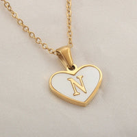 Mandotos white shell heart-shaped letter necklace with 26 letters, feminine clavicle chain jewelry for women, Valentine's Day gift
