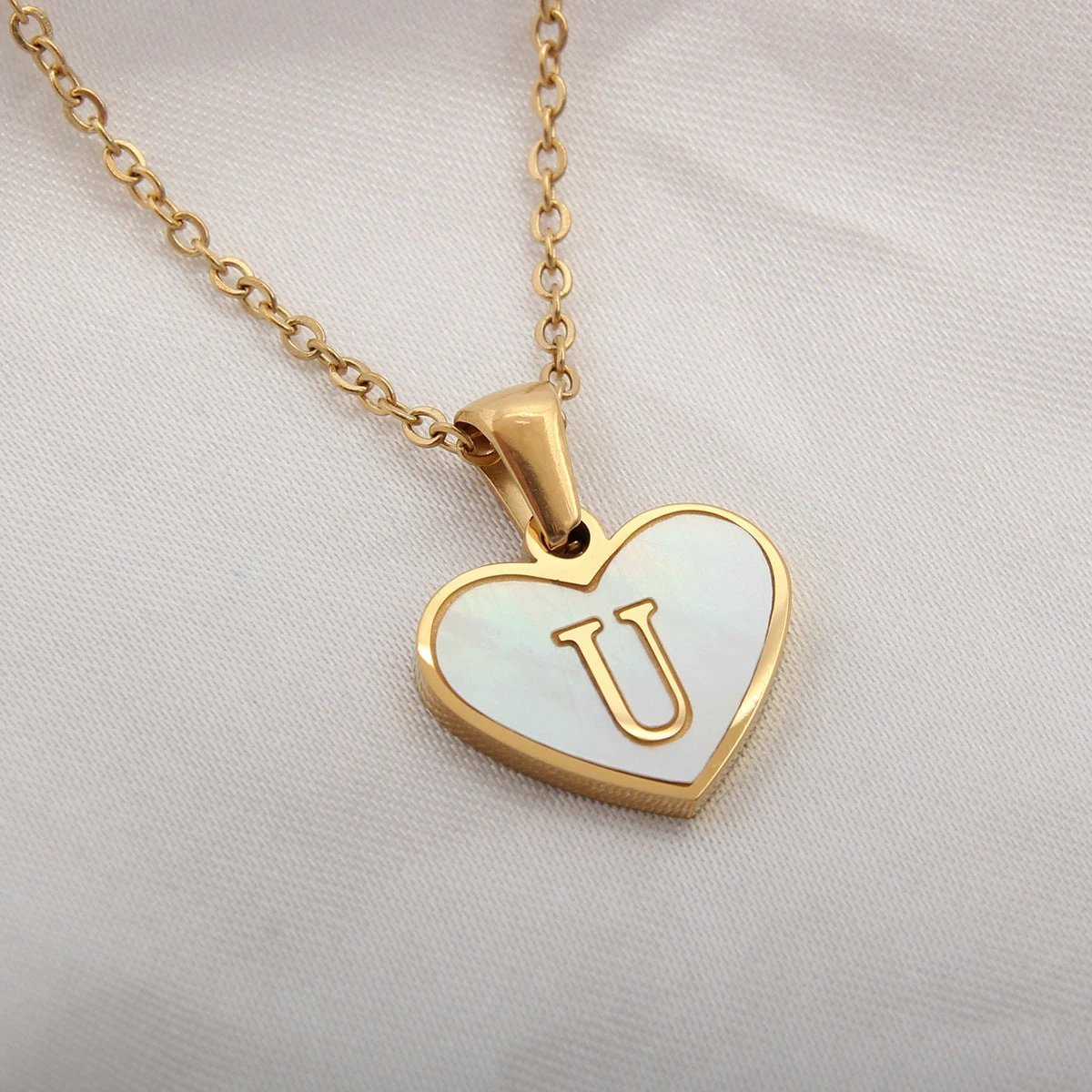 26 Letter Heart-shaped Necklace White Shell Love Clavicle Chain Fashion Personalized Necklace For Women Jewelry Valentine's Day - MANDOTOS