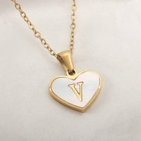 Mandotos white shell 26-letter heart-shaped love necklace for women, personalized clavicle chain jewelry, perfect for Valentine's Day.