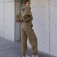 Mandotos women's autumn and winter casual hoodie coat and sports suit set, featuring a comfortable, stylish design for cold weather.