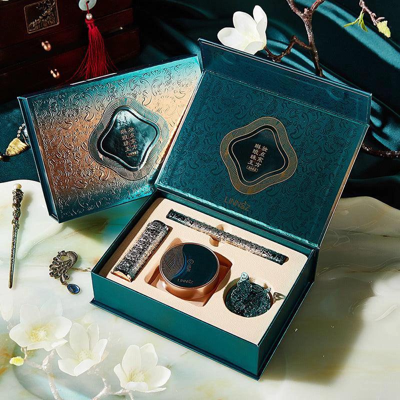 Oriental Beauty Co. Chinese-Inspired Makeup Set with Elegant Palette & Bold Colors - MANDOTOS