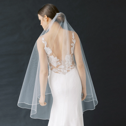 ElegantBride V14 Long Flowing Veil - MANDOTOS
