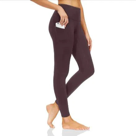 Mandotos FlexiForm high-waist fitness leggings showing a close-up of black stretchy workout leggings with a high waistband and seamless design.