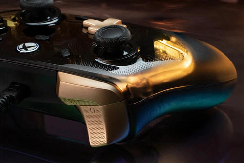 MANDOTOS GameSir Kaleid Xbox wired controller with Hall Effect joystick for Xbox Series X, S, and Xbox One consoles.