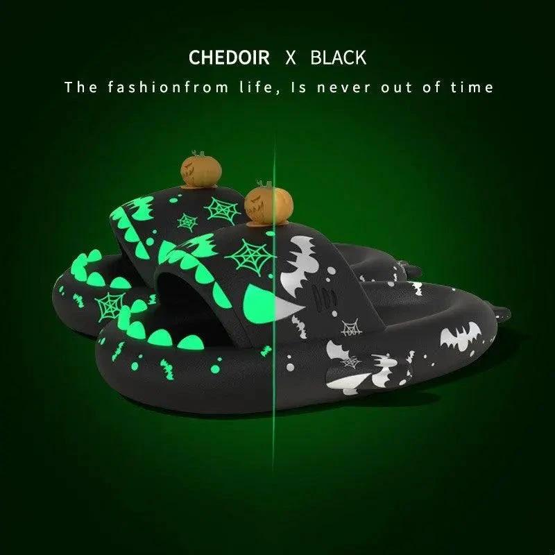 Mandotos luminous shark slippers for men and women, non-slip Halloween and Christmas-themed house shoes for bathroom and home use.