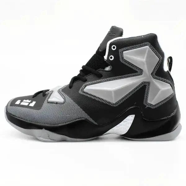 Mandotos high-performance outdoor basketball kicks with durable sole and supportive design, suitable for outdoor courts.