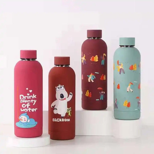 Mandotos International 500ml stainless steel insulated sports water bottle with leak-proof lid and ergonomic design.