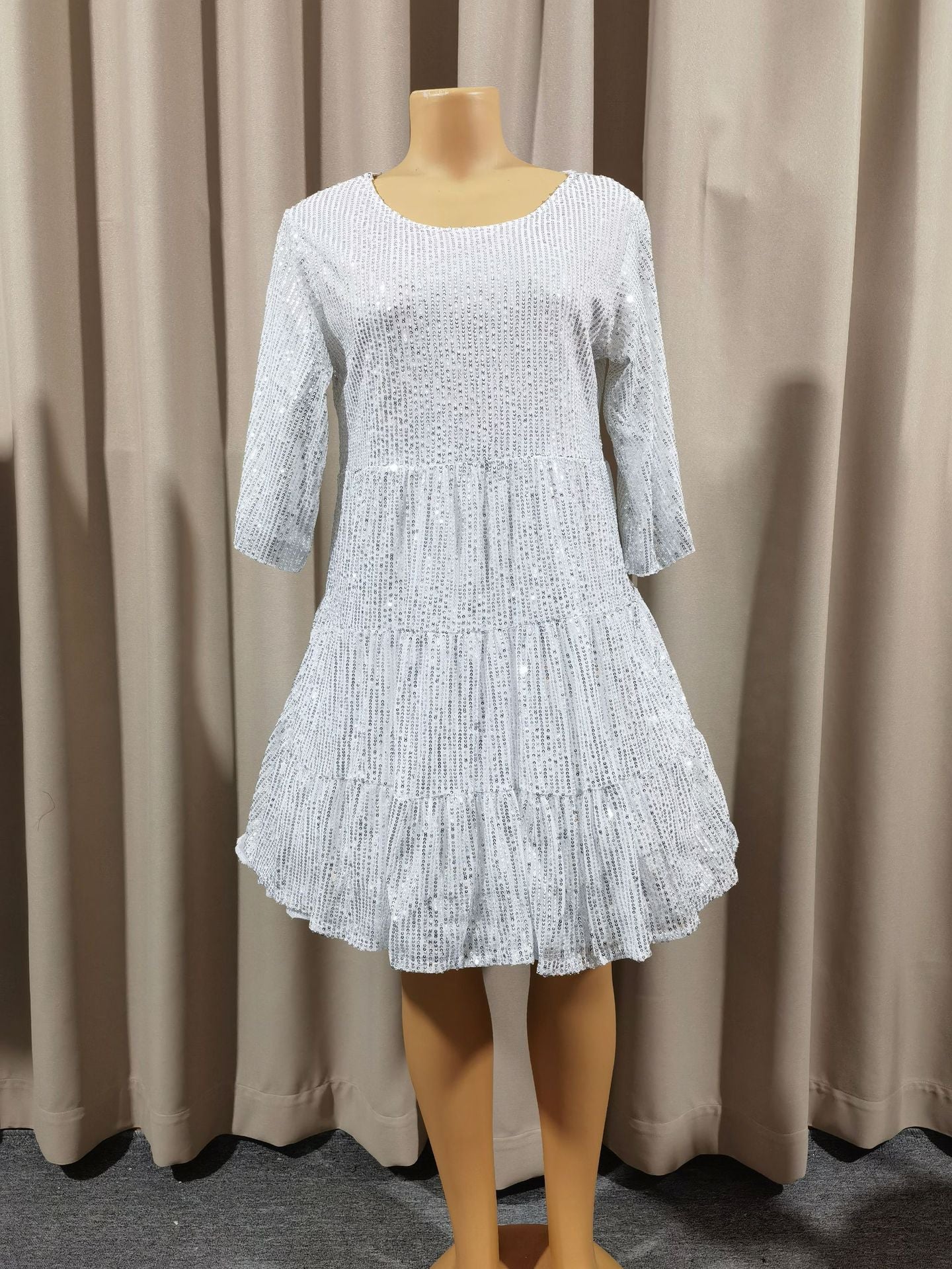 Mandotos International solid color short sleeve skirt dress with sequins, suitable for banquets and cross-border fashion events.