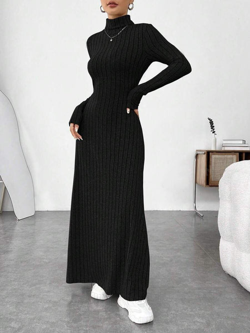 Mandotos international long-sleeved women's dress with high collar, solid color, and brushed fabric for autumn and winter fashion.