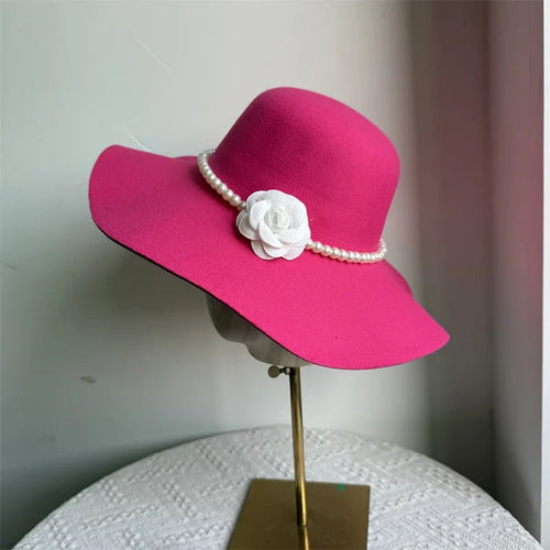 Women’s French style fedora hat with wide brim, felt material, ideal for winter and autumn, perfect for jazz and derby fashion.
