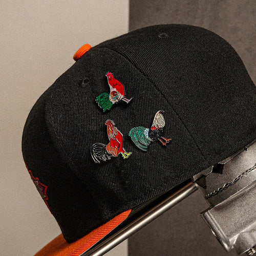 Mexico flag hat pin by MANDOTOS INTERNATIONAL, retro metal badge with enamel design, perfect for baseball caps and decorative jewelry.