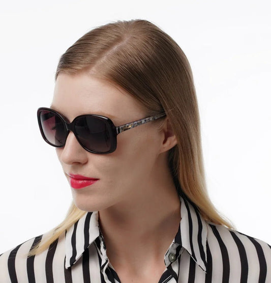 Mandotos International unisex square sunglasses with gradient resin lenses, classic acetate frame, suitable for small face sizes.