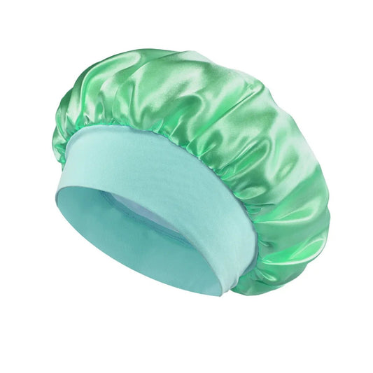 Silk wide-brimmed sleeping bonnet for women, satin hair care bonnet with a broad brim, designed to protect and smooth hair overnight.