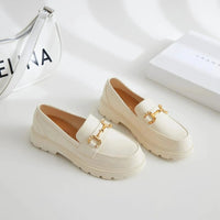 Mandotos women's loafers shoe with classic slip-on design and comfortable leather upper.