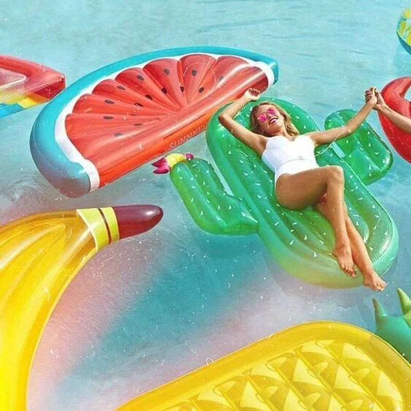 Mega Pool Party Float - MANDOTOS