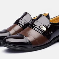 Mandotos patent leather shoes with sleek, shiny finish and classic design, suitable for formal or stylish occasions.