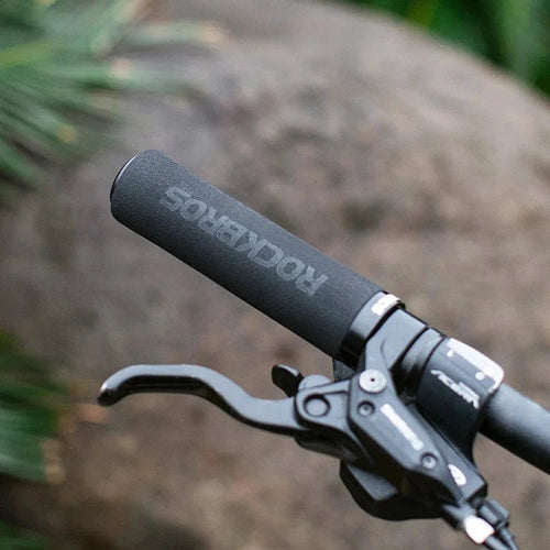 Mandotos ROCKBROS cycling grips with ergonomic design for improved comfort and control during bike rides.