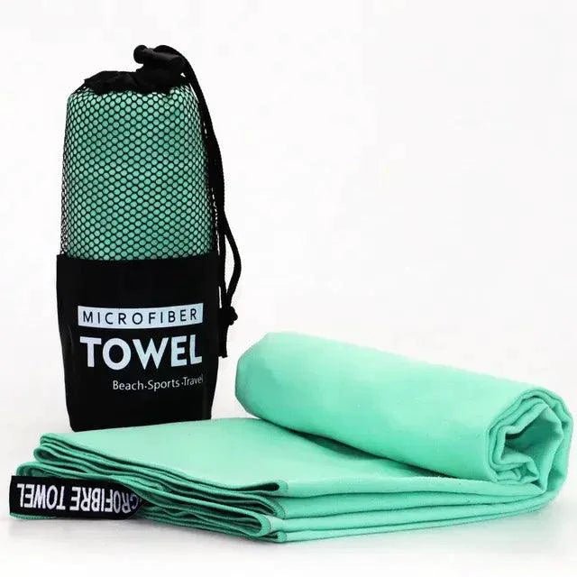 Mandotos Speedy Absorb Microfiber Towel displaying soft, lightweight microfiber fabric ideal for quick drying and travel use.