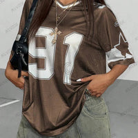 Mandotos black Speed 91 print women's V-neck patchwork oversized T-shirt with short sleeves and sporty football-inspired design.