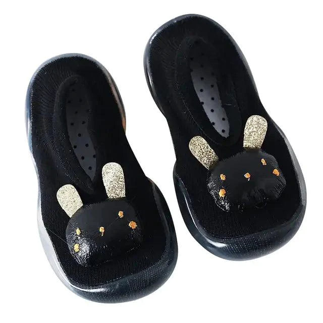 Mandotos toddler shoes in soft fabric with Velcro straps, featuring colorful patterns and comfortable soles for little kids.