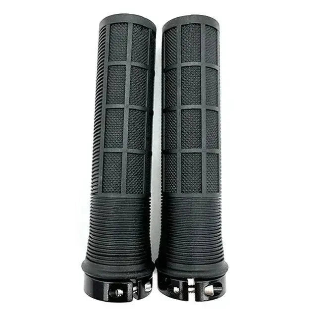 Mandotos TPR cyclist grips with ergonomic design and textured surface for comfortable bike handlebar grip.