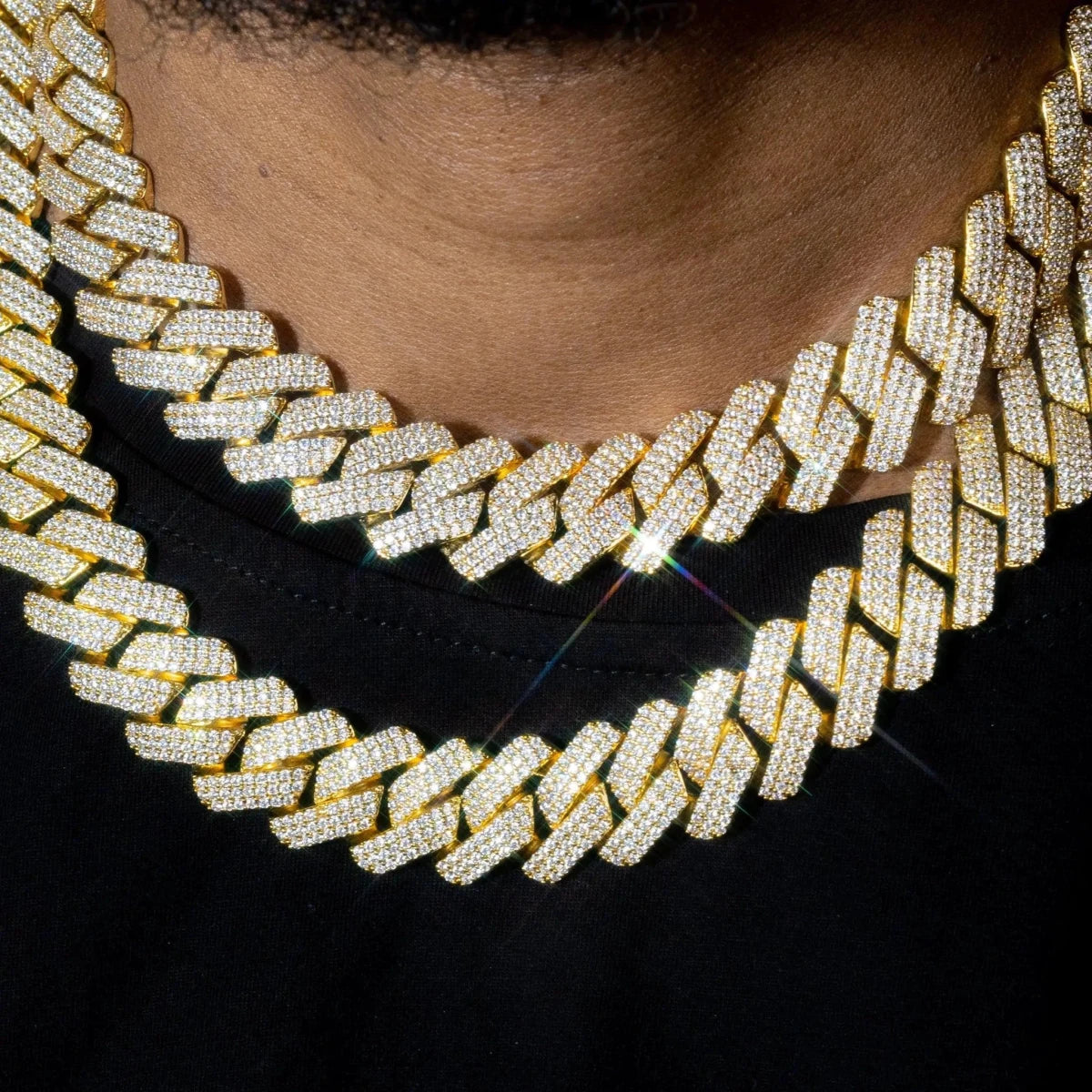 Mandotos triple row diamond gold Cuban chain featuring sparkling diamonds and a bold, luxurious design.