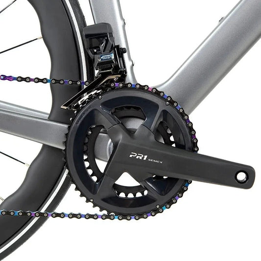 Mandotos Twitter 700x25C carbon road bicycle with hydraulic disc brakes, 50mm carbon wheels, and EDS TX 24S shifter.