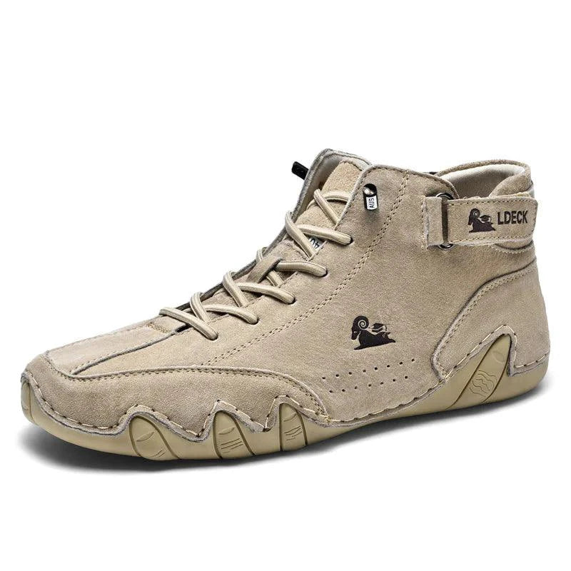 Mandotos Winter Rider leather boots with sturdy soles and stylish design for cold weather wear.