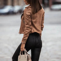 Mandotos WOLF elegant leather jacket featuring a stylish design and premium leather, displayed on a mannequin.