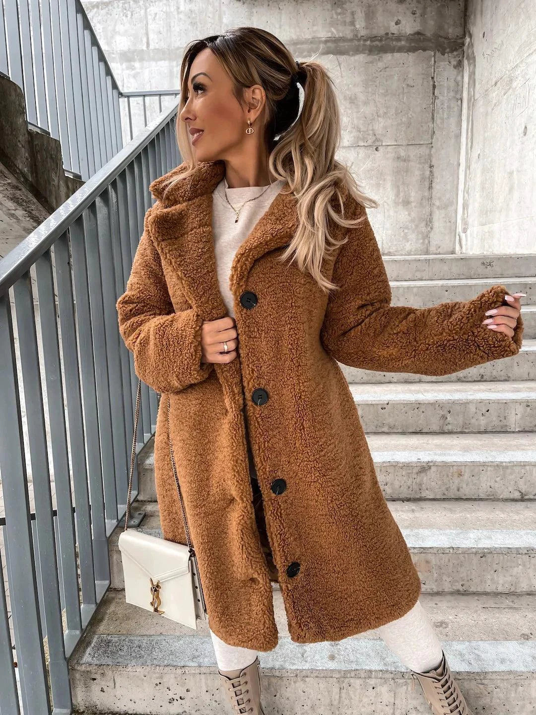 Women's Coat Lamb Wool - MANDOTOS